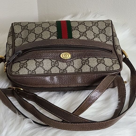 💯Authentic Gucci Crossbody with Cherryline 🍀 - Picture 7 of 16